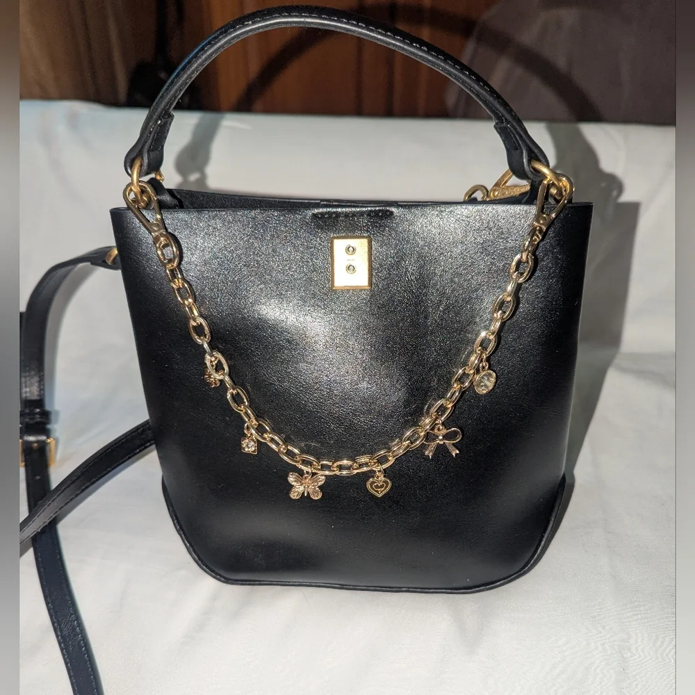 Mango Miguel Bucket Black Crossbody Bag .